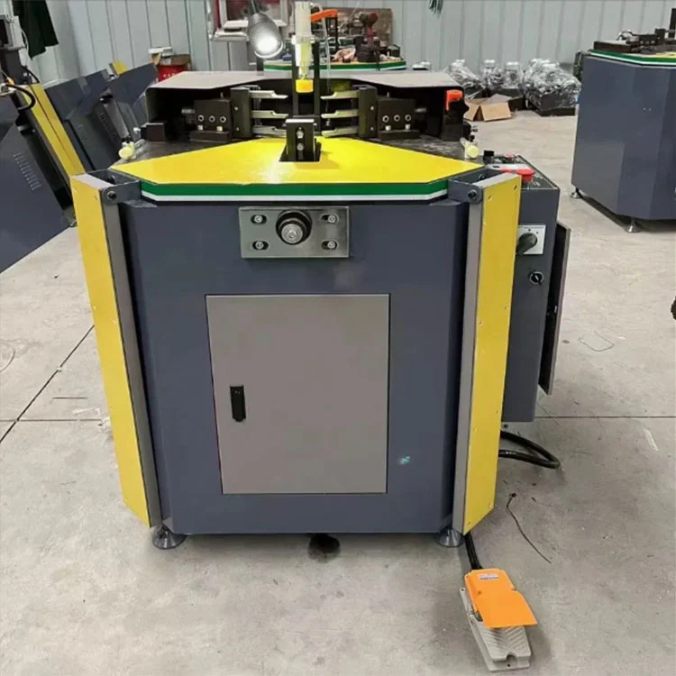 140 mm-es alumínium profil sarok kombináló gép