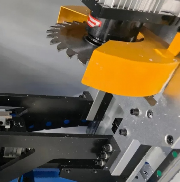 CNC PVC saroktisztító gép Windowshoz